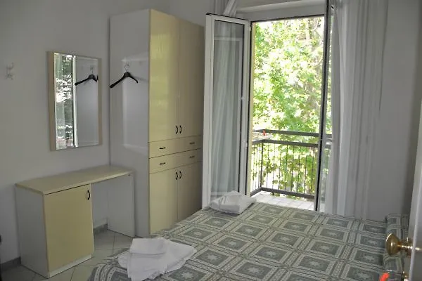 Lieta 3* Римини