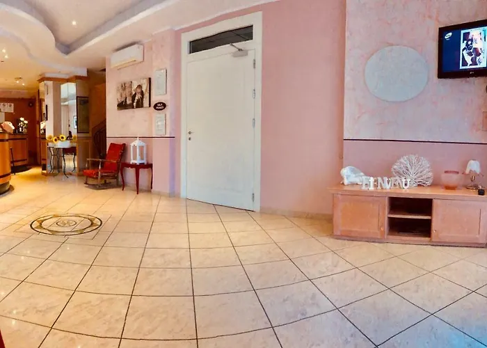 Lieta Hotel 3*